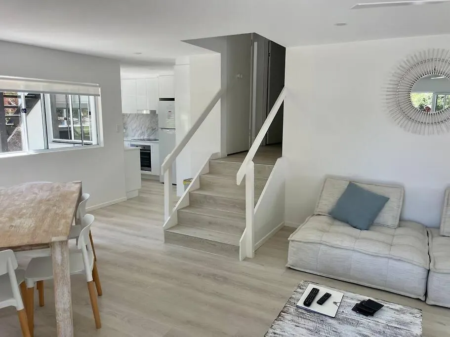 Location Location, Sunshine Beach, 100 M To Beach