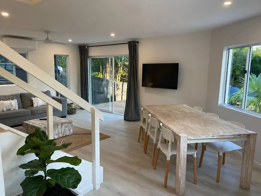 Location Location, Sunshine Beach, 100 M To Beach 아파트